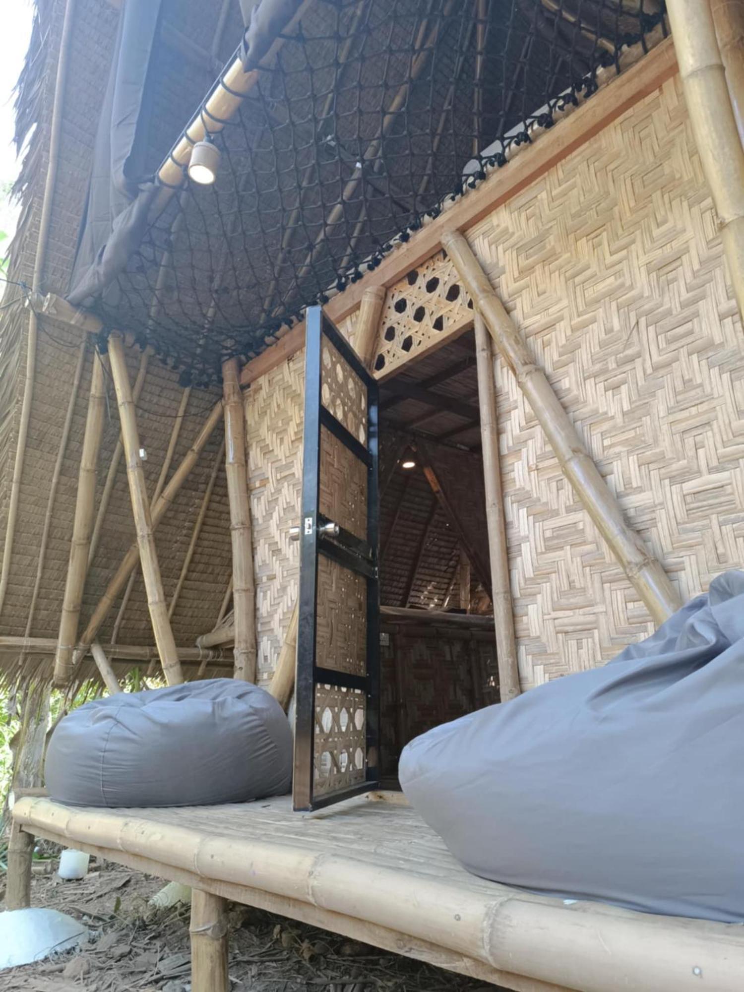 Ecocio Jungle Hostel Coron Exterior photo